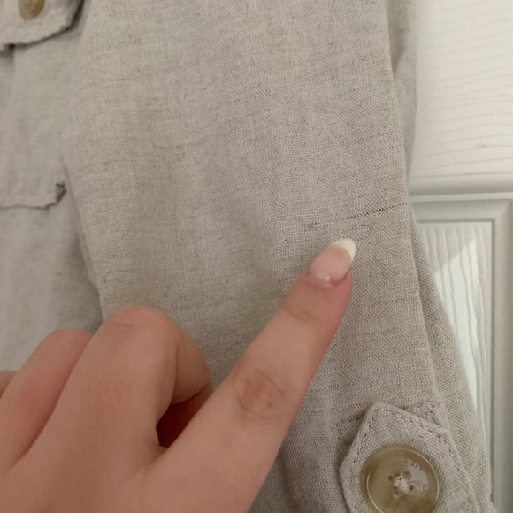 Linen blend buttoned top - Picture 6 of 8